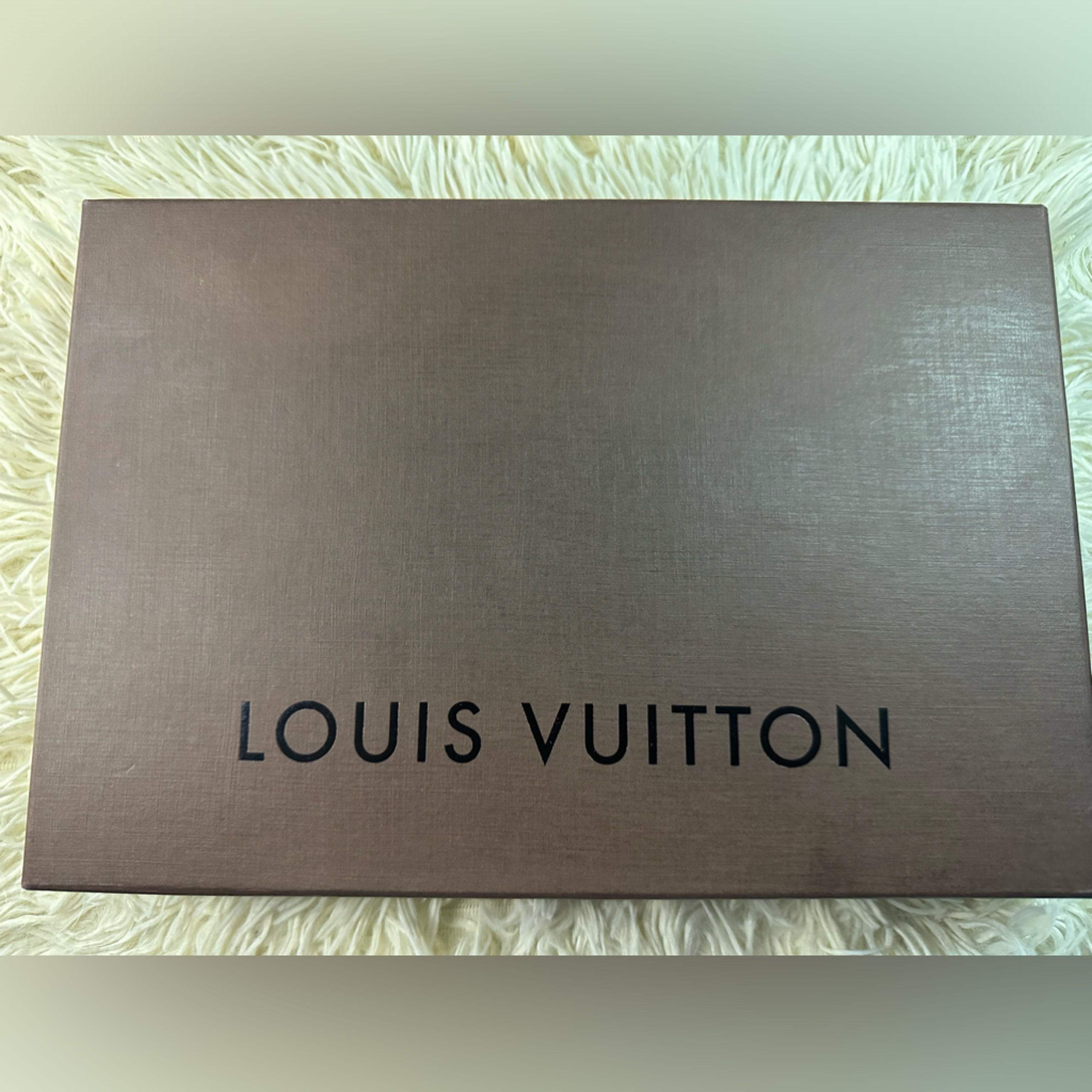 Excellent Condition Louis Vuitton Box